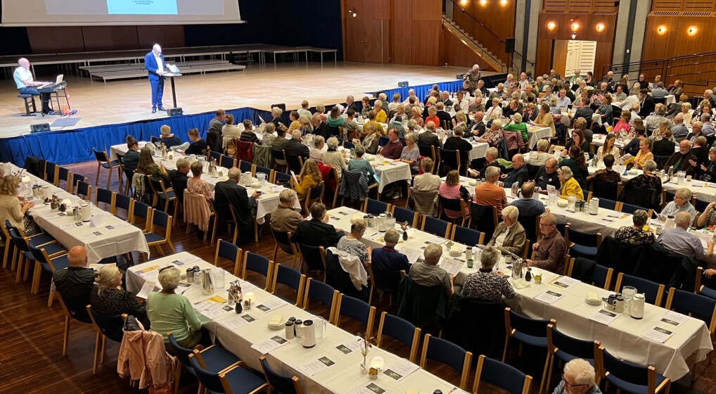 Biskop på talerstolen til Landemode