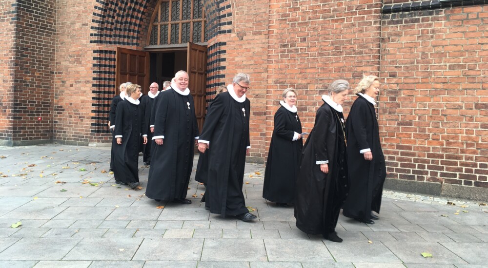 Provster i procession